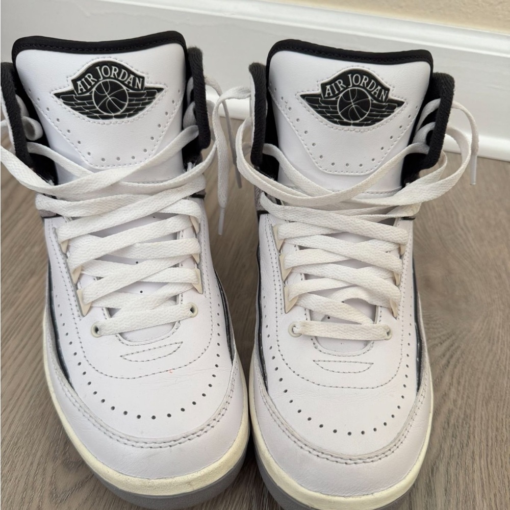 Nike Kids White and Black Sneakers
